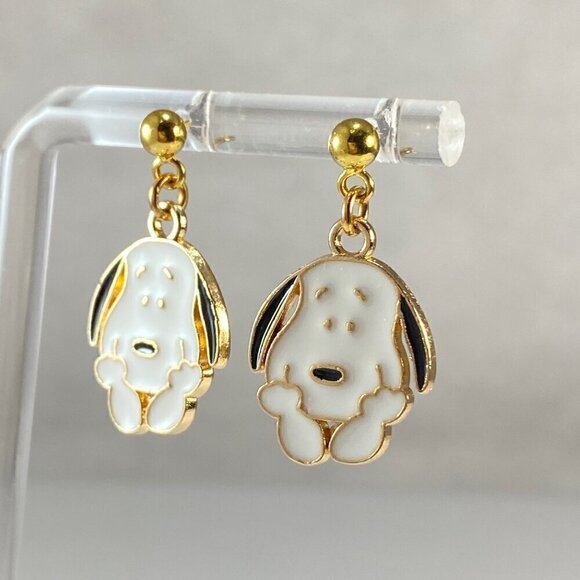 Snoopy Dangle Earrings - Picture 3 of 6